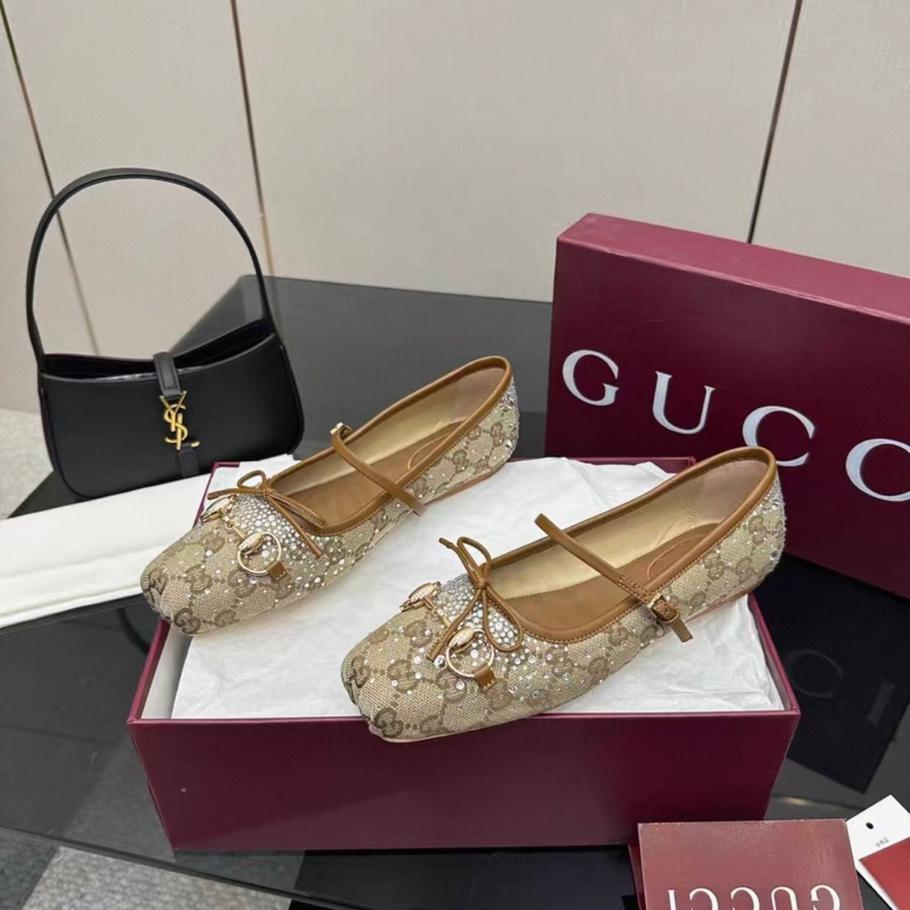Gucci Women's Beige and Brown Flats with Embellishments
